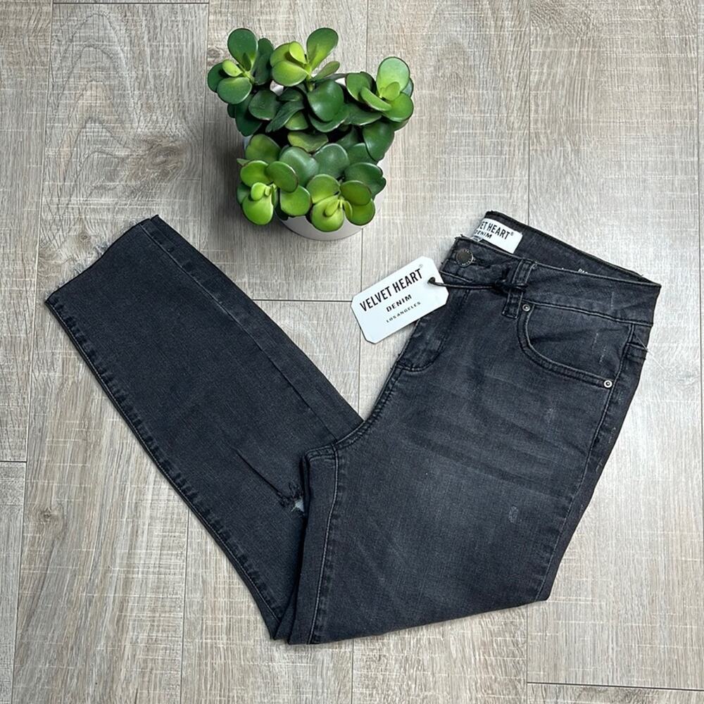 NWT VELVET HEART DENIM Women's Paola Black Distressed Mid Rise Skinny Crop Jeans